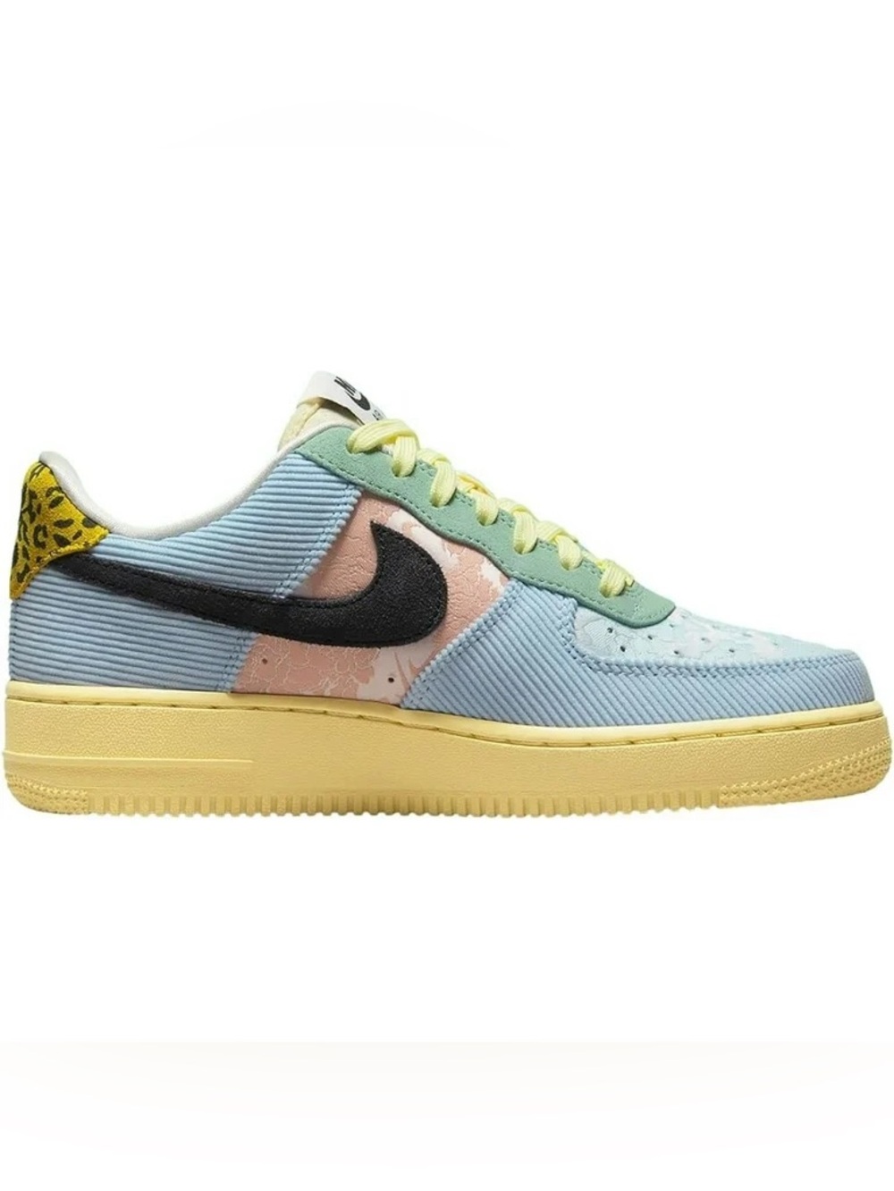 Nike Women's 7.5 Air Force 1 07 Celestine Blue/Off Noir Easter 2025